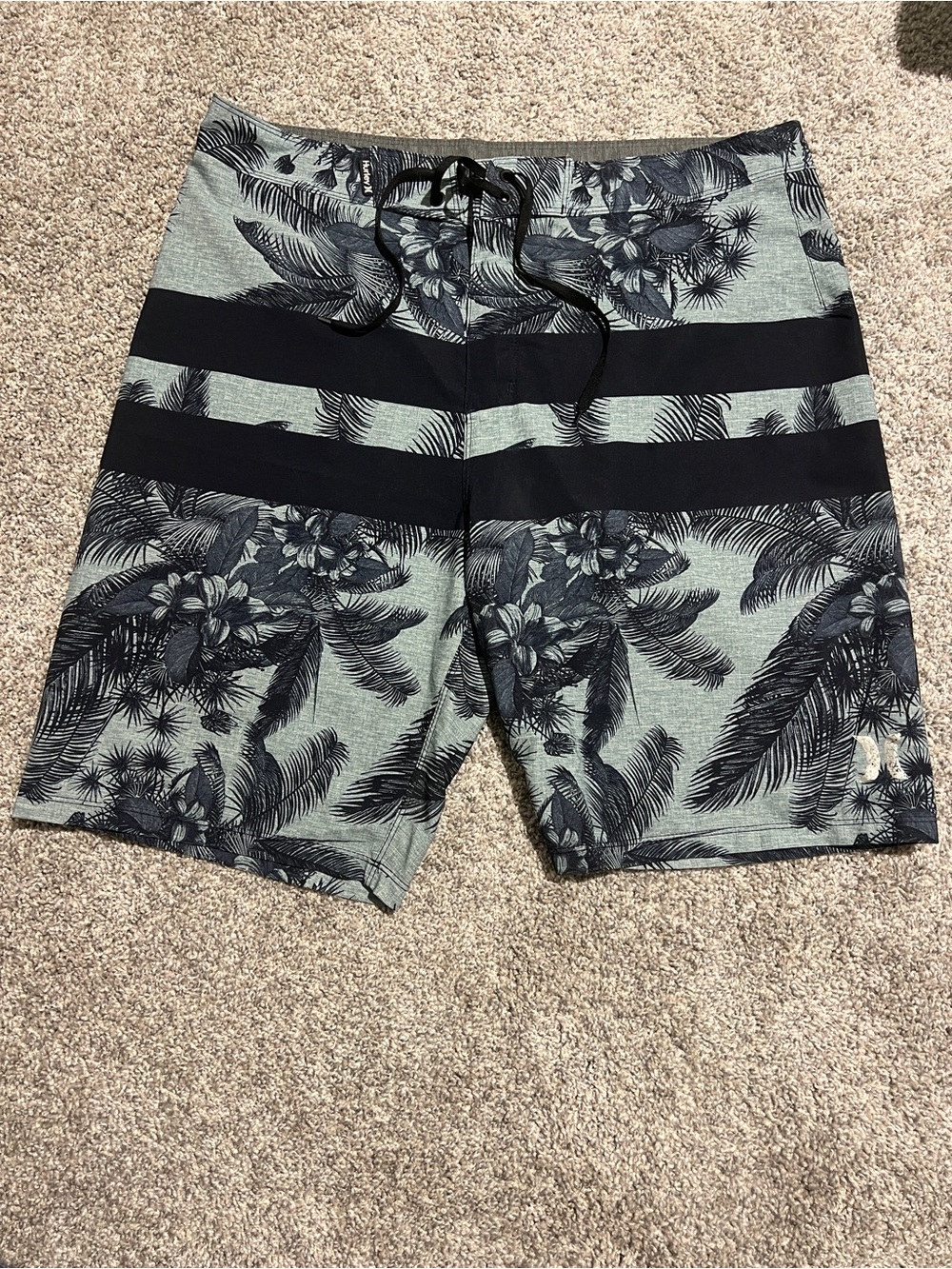 Hurley Men's Blue and Black Tropical Board Shorts